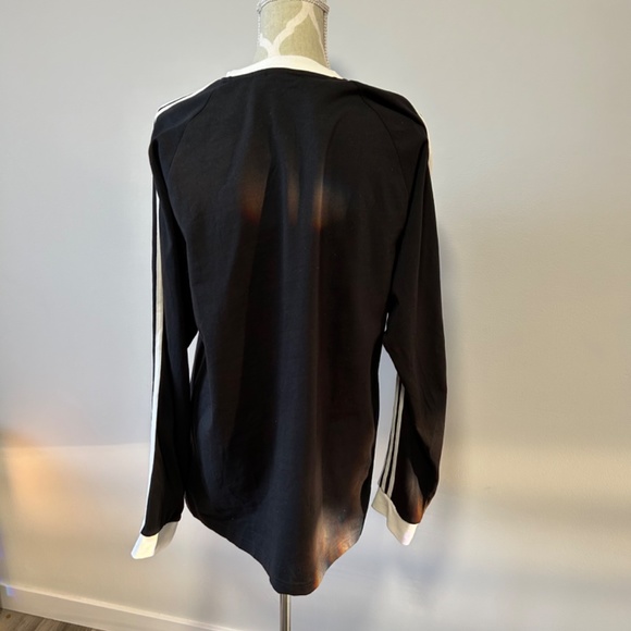 Black deep v bodysuit - Picture 2 of 2